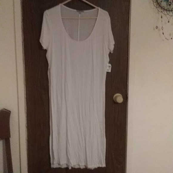 Charlotte Russe Tops - Charlotte Russe long tee